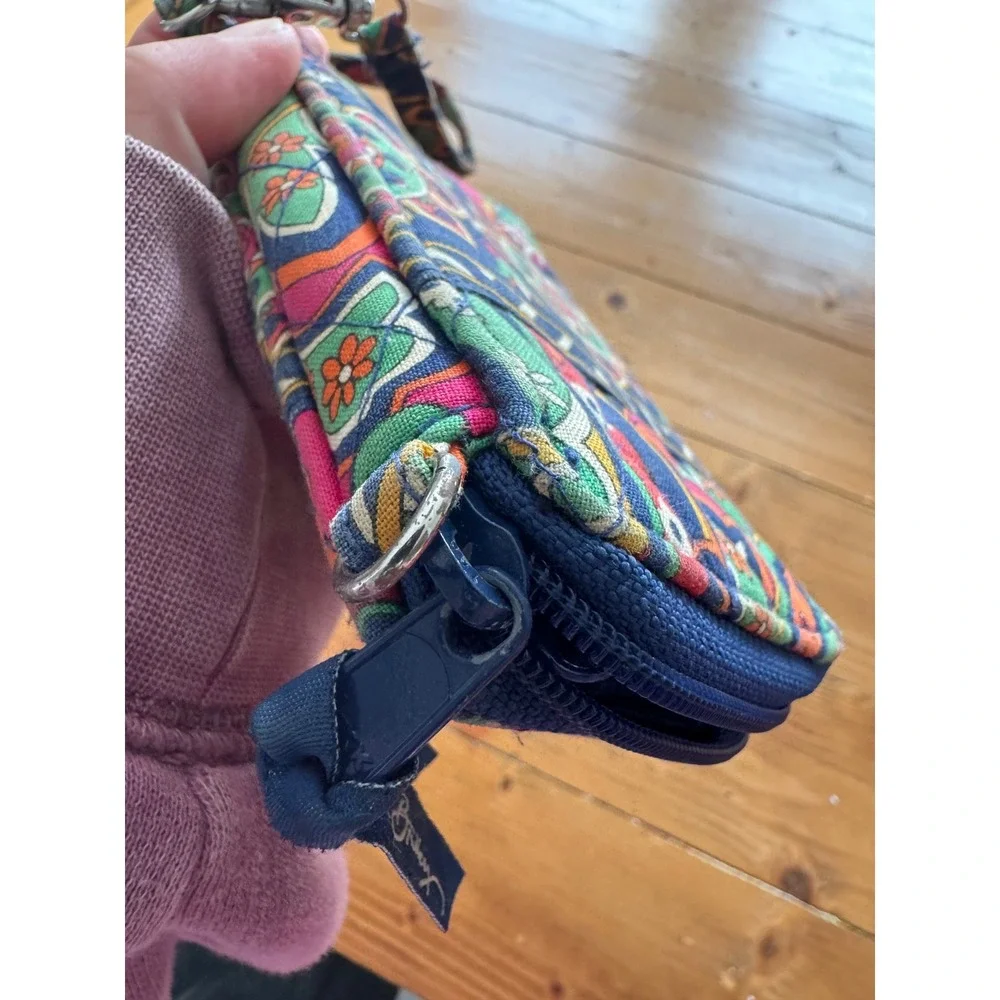 Vera Bradley Quilted Cotton Wristlet‎ Wallet Blue Floral Geometric Zip Around